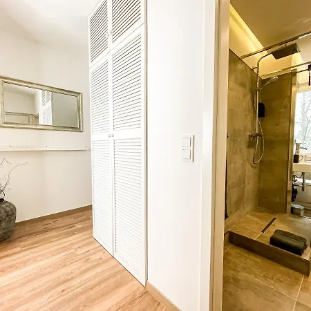 Modernes, Mediales Apartment, Naehe Der Neuen Leipziger Messe, Bis Vier Personen Apartment Leipzig