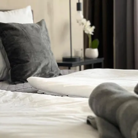 Apartment Modernes, Mediales Apartment, Naehe Der Neuen Leipziger Messe, Bis Vier Personen